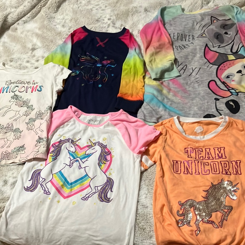Lot/bundle unicorn size 6/7 shirts and pajamas